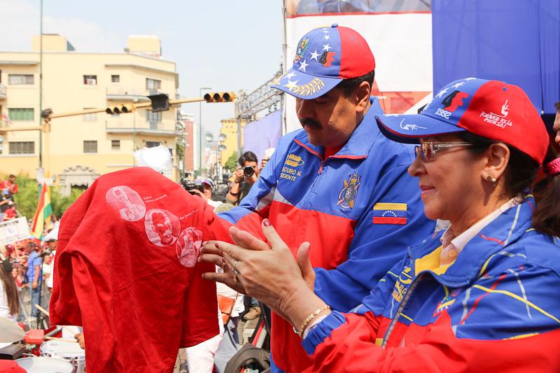 tmaniglia's tweet photo. @NicolasMaduro He ordenado el ajuste y el aumento de toda la tabla de la administración pública nacional http://t.co/PF7uGwVBq8