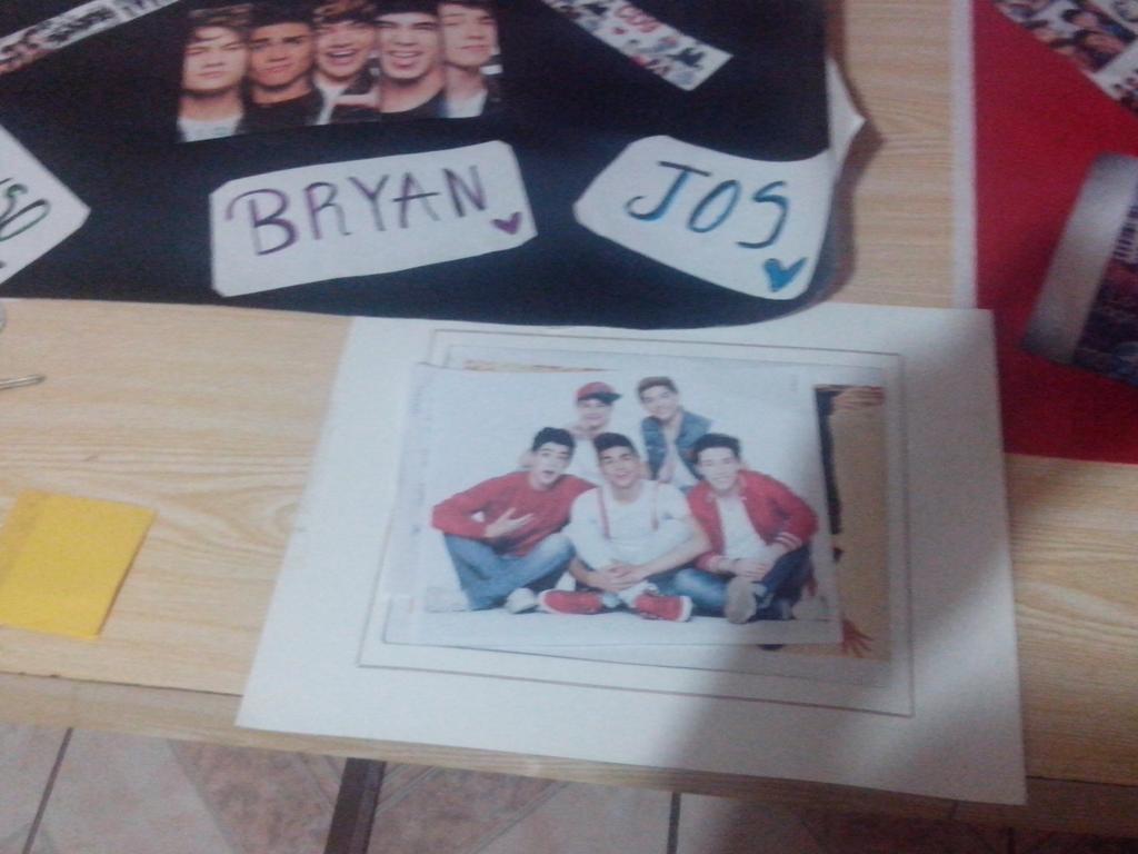 Az2406's tweet photo. Espero y les hayan gustado mis carteles 
Los amo tanto son los mejores ídolos ❤ @soyfreddyleyva @somosCD9 @JosDice http://t.co/FW5T0SzcWn