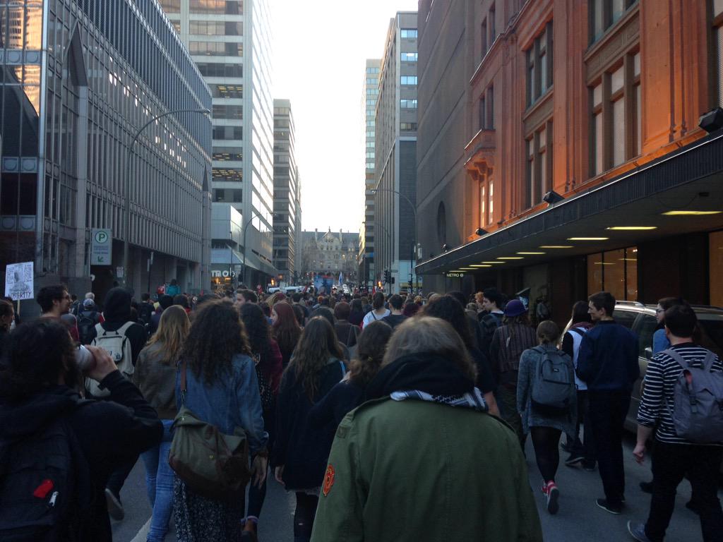 En marche! À nous la rue! #Manif1erMai #printemps2015