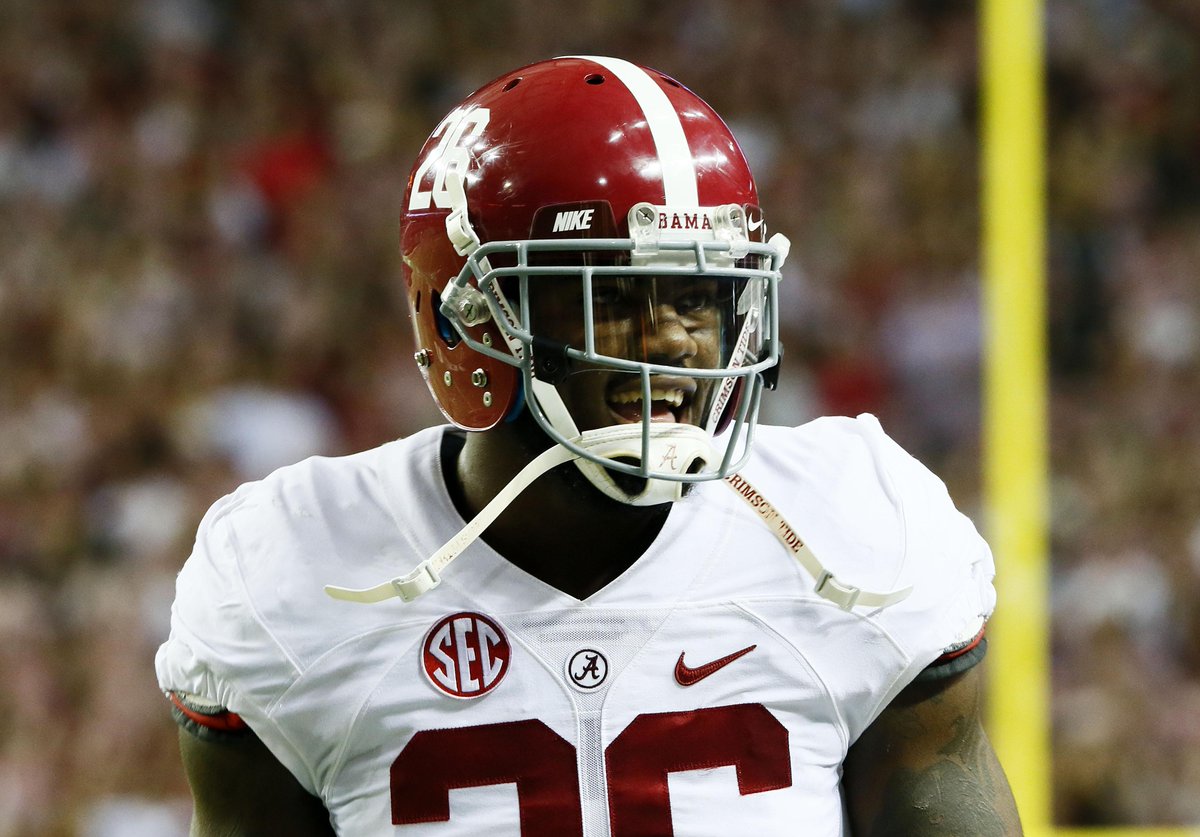 SportsCenter's tweet photo. New York Giants trade up to get 1st pick of 2nd round. They select Alabama S Landon Collins. #NYGpick http://t.co/VxY7HXngf1