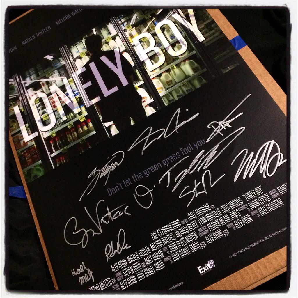 DaleFabrigar's tweet photo. Couldn't have done it w/out these great people! #team #collaboration #indiefilm #lonelyboyfilm http://t.co/dhg8POpmJ5 http://t.co/1GO0bh6jZj