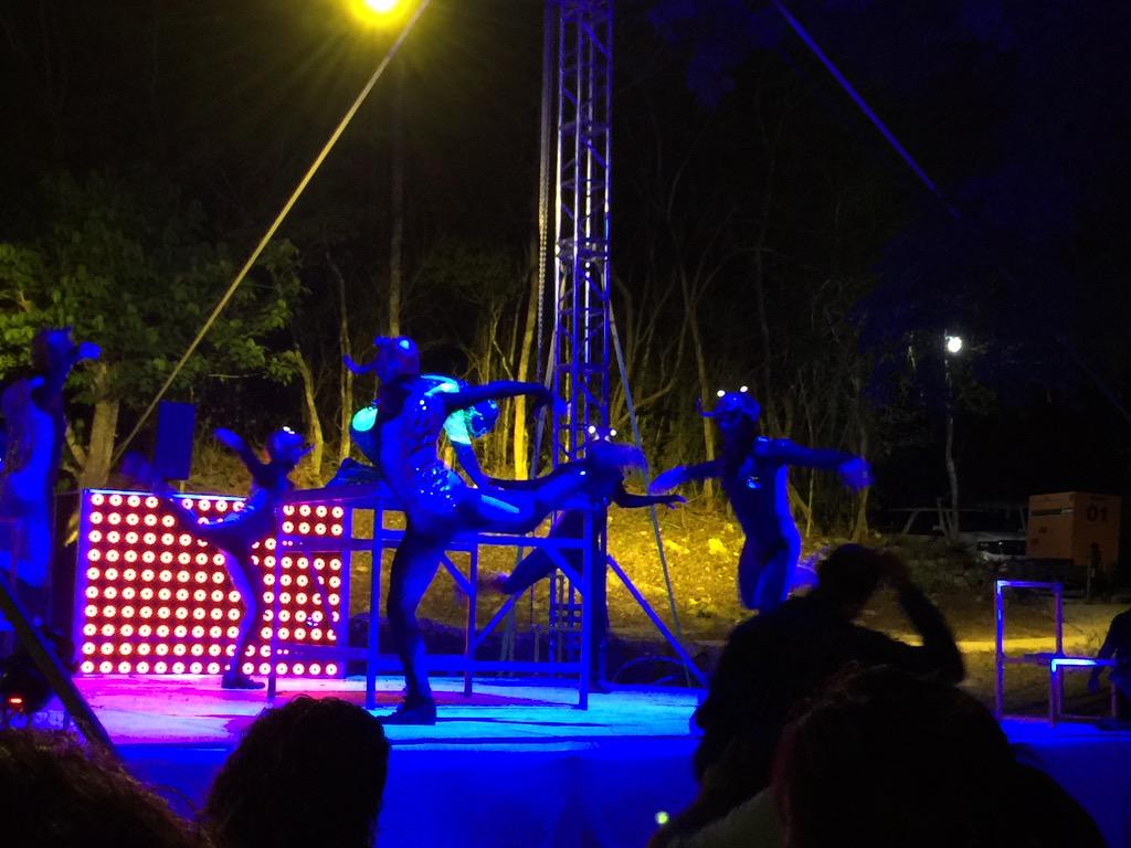 Lucio Mérida su capacidad de sorprender, su profesionalismo y el amor que le ponen a todo libre hacen. Felicidades