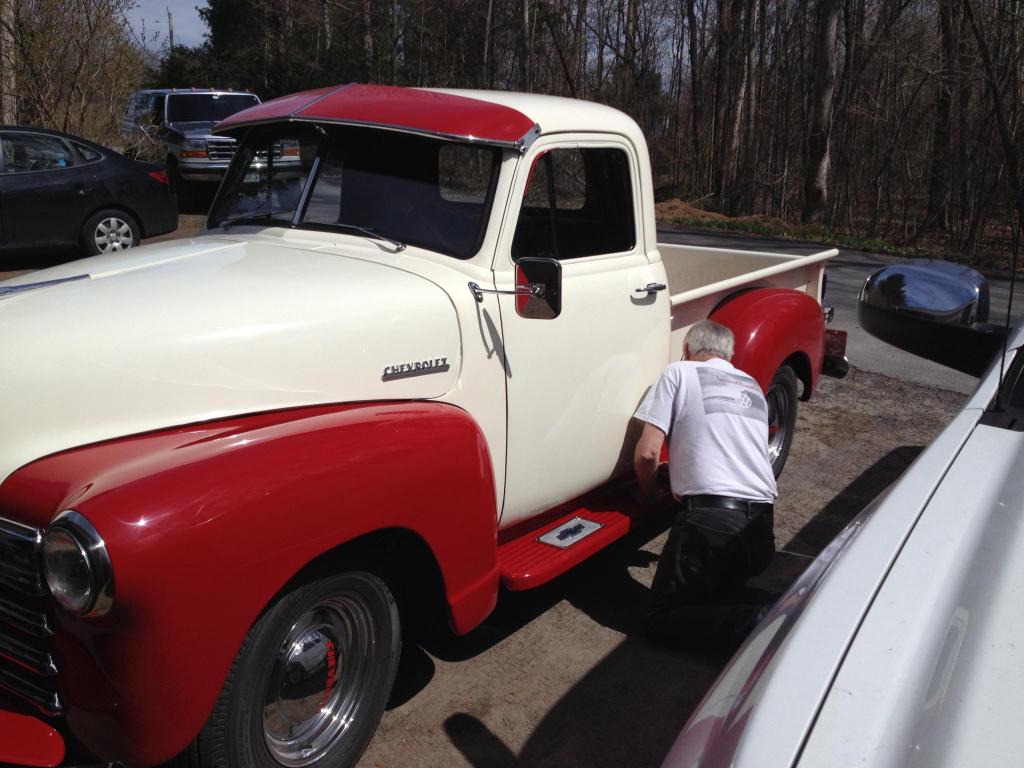 lswerks's tweet photo. The 1951 is done! #chevy #1951 #oldtruck #pickup http://t.co/VE6bskc27E