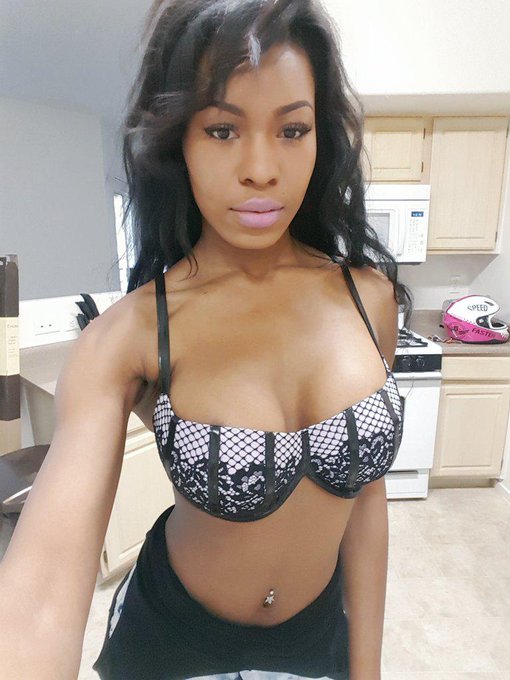 Watch ɴᴀᴅɪᴀ ᴊᴀʏ in Miami's leaked NSFW photo on TwXstars