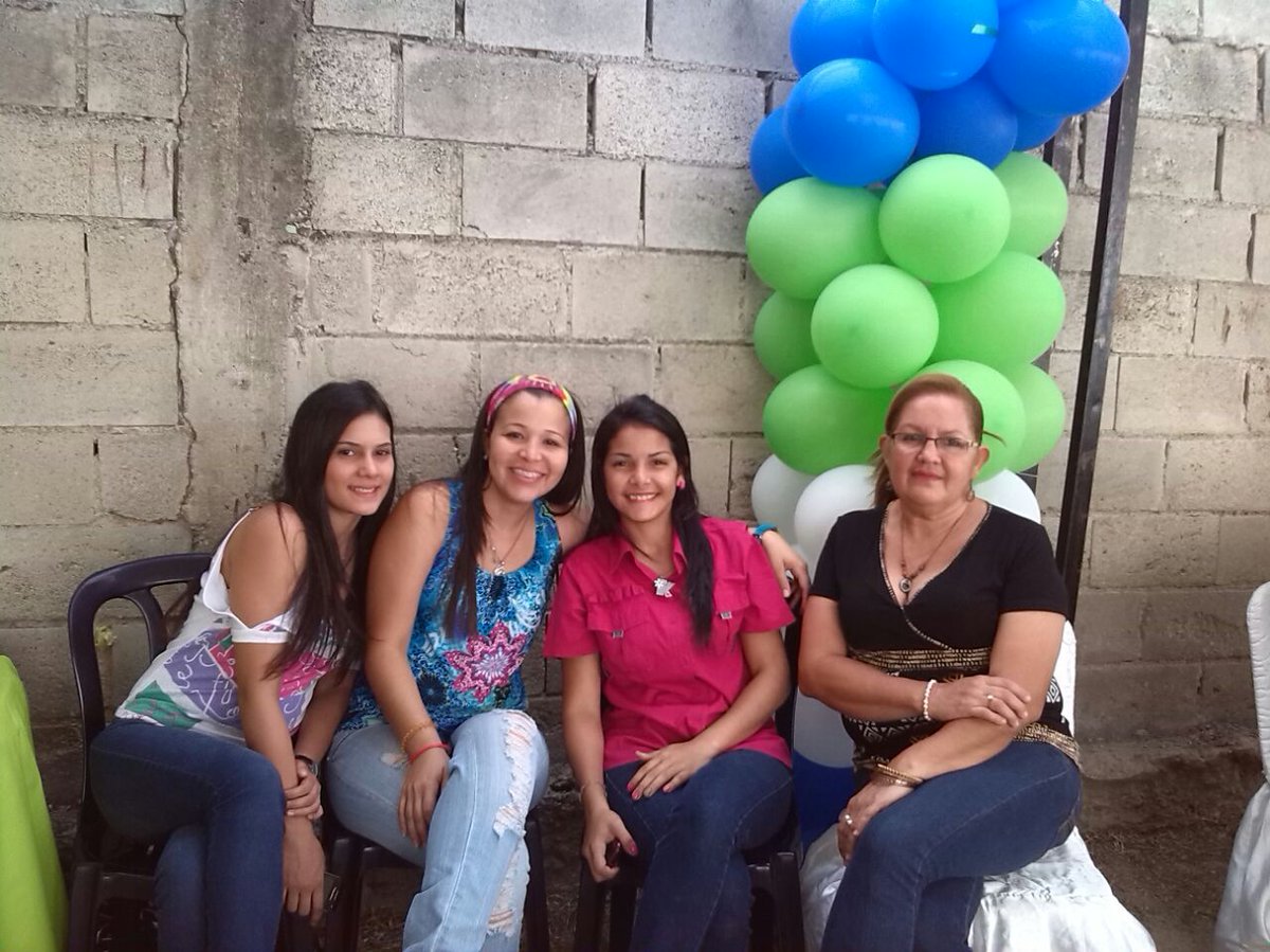 labpharmakum's tweet photo. Más del día del trabajador Phk @ http://t.co/eNOW4efj7d