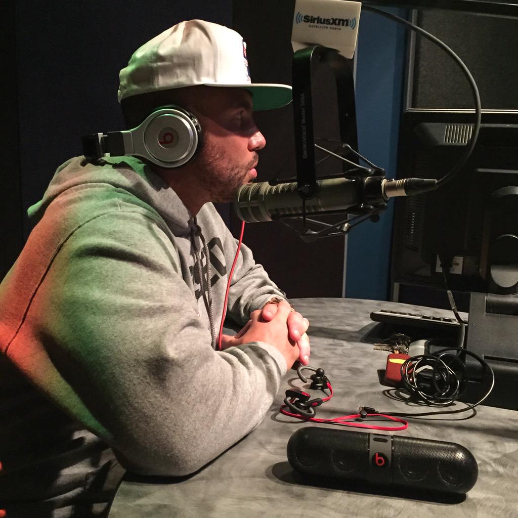 SPEAKERFOXXX's tweet photo. #GangstaGrillz radio about to go live on @Shade45 w/ @DJDRAMA @DJSENSE @DonCannon+ #TheAcademy 8-10 pm EST #BeatsLife http://t.co/uzXpLmXP2N