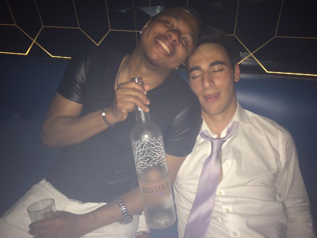AlexerdBlaze5's tweet photo. Epic Night http://t.co/AK2neLMv8I