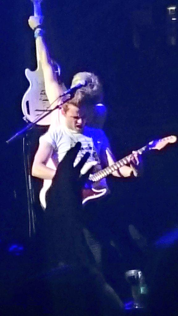 kalinaymas's tweet photo. @thetidedrew @TheTide #thetideattheo2 http://t.co/fhO6UmtOb7