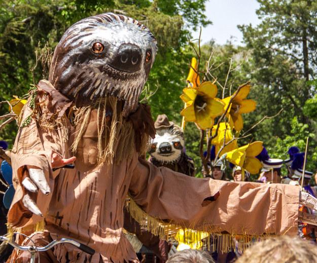 100thingsTC's tweet image. #27 in @100ThingsTC: May Day Parade, this wknd in Mpls! Some love from @Buzzfeed: buzzfeed.com/lincolnthompso…