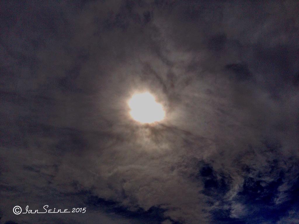 IanSeine's tweet photo. Taken at 1600 complete cover by #GeoEngineered #chemtrails no clouds @OpChemtrails @chemtrailHou @chemtrailreport http://t.co/413cKs4yyv