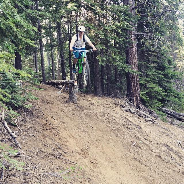 EricSivers's tweet photo. @richpune showing off his skinnyskilllz. #Bend #Funner #gravityguild #nontana http://t.co/67xpCPWeuL http://t.co/eiu92KvHuf