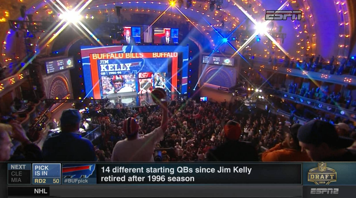 ESPNNFL's tweet photo. #KellyTough http://t.co/aJ3NLju51z
