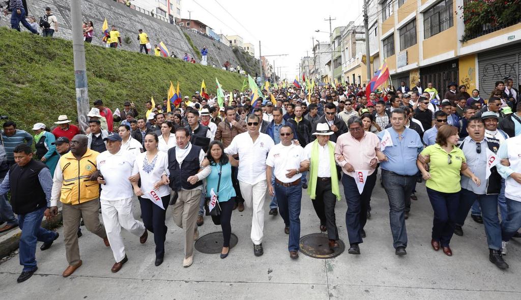 NathalieTenguel's tweet photo. A esta revolución nadie le para @MashiRafael @JorgeGlas @viviana_bonilla @35apd4gye @apguayas @marcelaguinaga http://t.co/vR9QHVBhpH