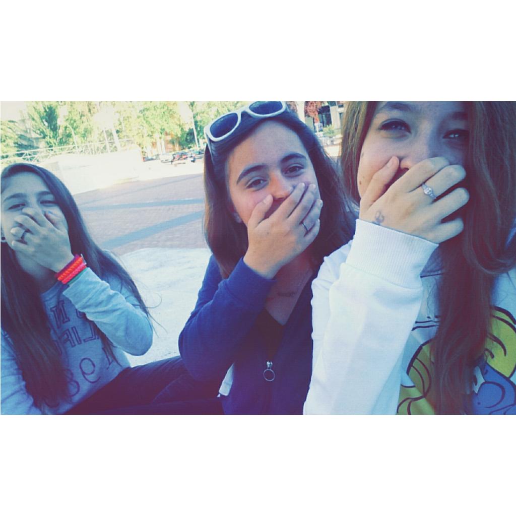 irene_fuenla's tweet photo. Ya lo sabéis pequeñas, por encima del resto. Las que nunca fallan. Os quiero a mas no poder. #BN29 #BN05 💕👌 http://t.co/y7BvGpQSpq