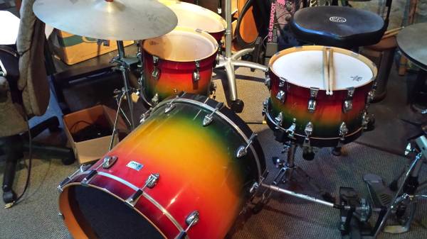 Drumming Groovru tweet media