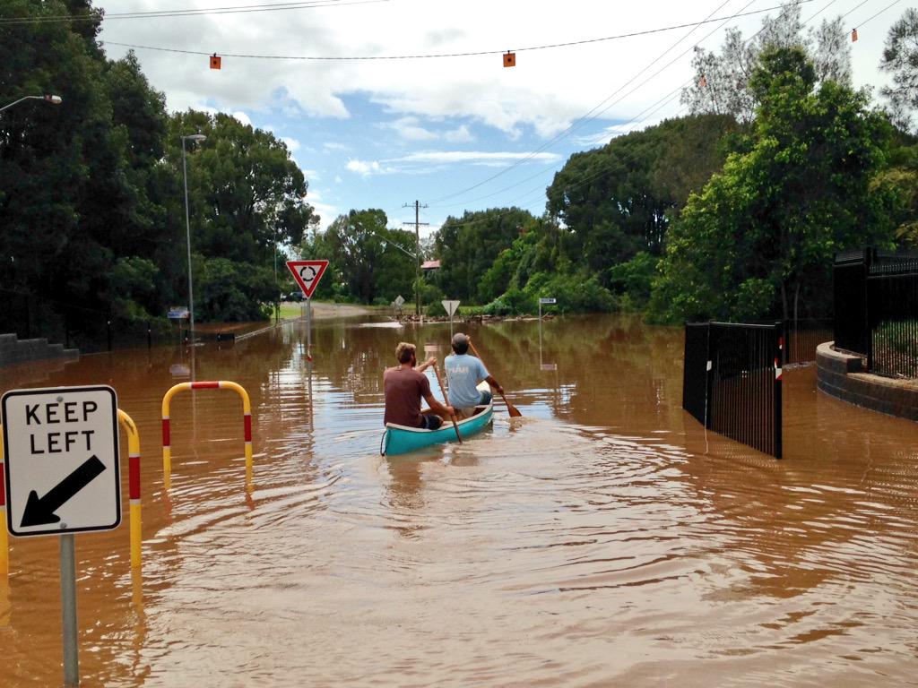 LauraTunstall9's tweet photo. These blokes in Lismore won't let a bit of floodwater stop them getting around! #nswstorms @9NewsSyd http://t.co/HCT3jQFQJ2