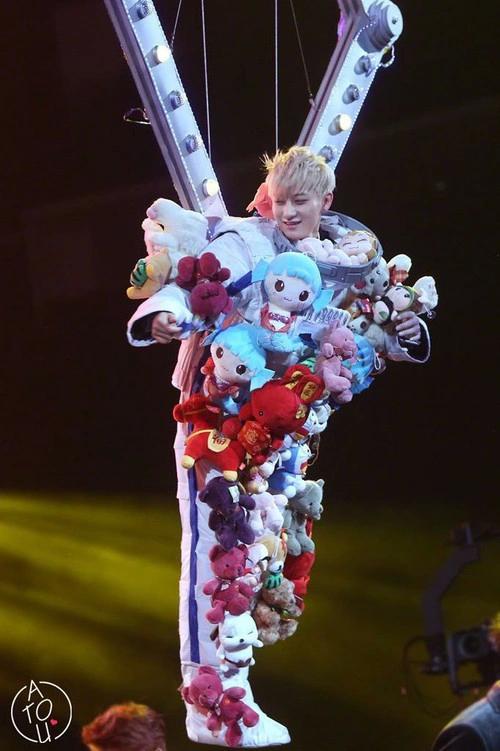 HAPPY BIRTHDAY TO RL & RPs HUANG ZITAO    
