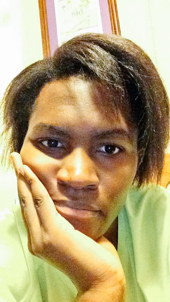 AlexzandraBatts's tweet image. I may feel like crap, but I do look cute. #FridayNight #sicknessbug #nyquiltotherescue