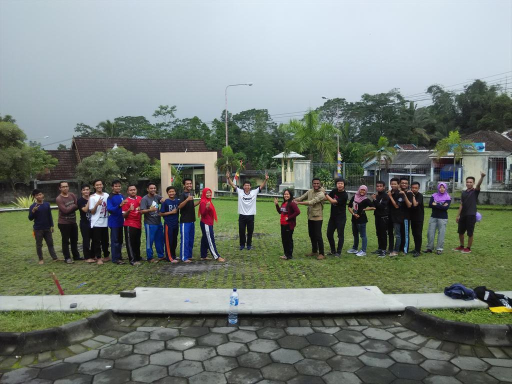 FkmtsiJogja's tweet photo. Games Makrab FKMTSI Wil.VII D.I.Yogyakarta http://t.co/tpOi0pfjgW