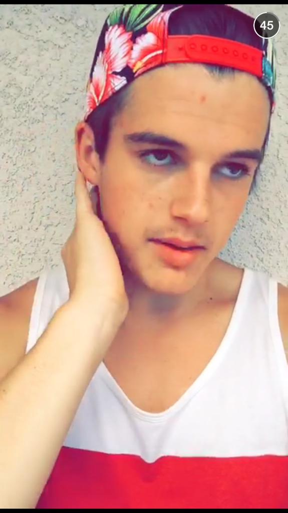 Happy birthday! KENNY HOLLAND!! 
