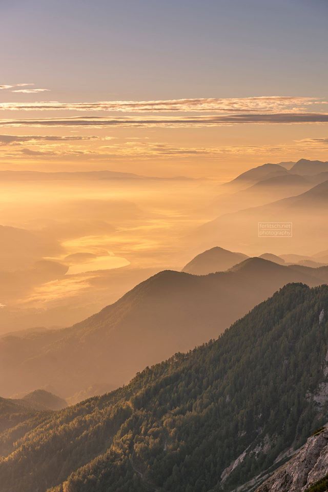 VAUDE_sport's tweet image. Moments we hike for. This picture was taken at the Mittagskogel in Austria back in 2014.
vde.me/2V