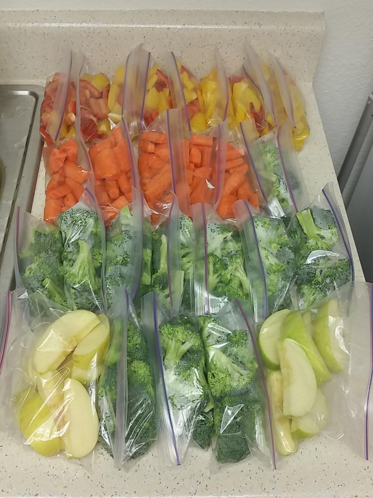 MarcASalcedo's tweet image. Awwww yeeeaaaa! #paleoonlynot #snackprep @Grinds4Gamers @MichaelaRoscoe @PaleoReddit