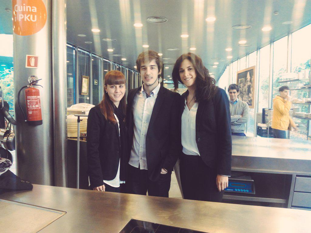 esther_tejerina's tweet photo. @actualidadUBU @UBUInvestiga  Empezamos a preparar las #Morcichas! #Ecotrophelia @DavidAusn @clementelau http://t.co/BdsZuYD8vu