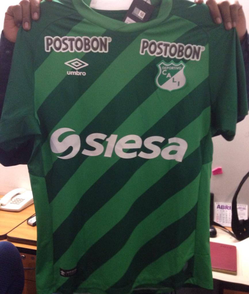 En @LaTelepolemica tenemos regalo para los hinchas del <a href="/AsoDeporCali/">Deportivo Cali</a> que nos escriban