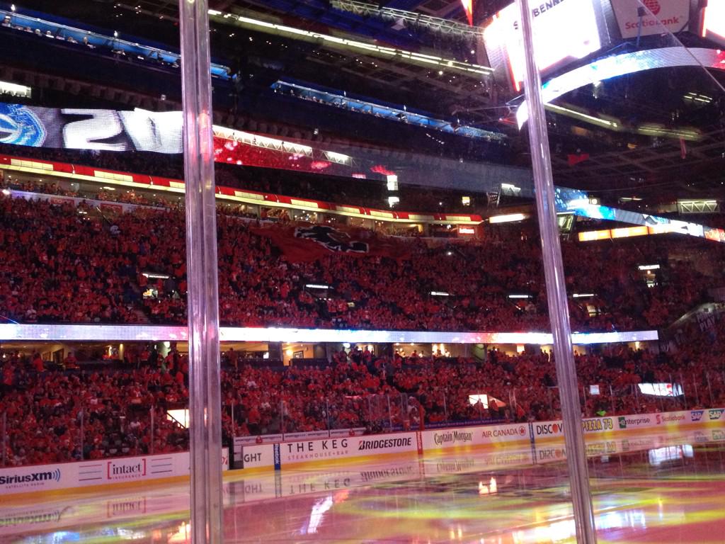emilynerland's tweet photo. Talk about a #CofRed #GoFlames http://t.co/yWGtMcPQeT