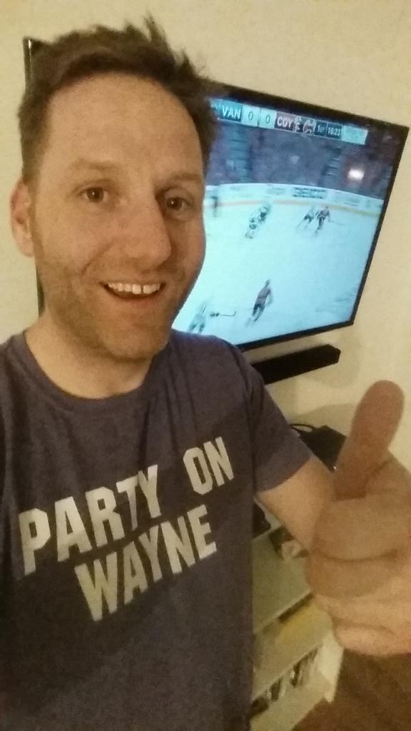 ScottFalshaw's tweet photo. @hockeynight Settling in for my 4th game of the day. #warrior #GoHabsGo http://t.co/X5jh0tDI5y