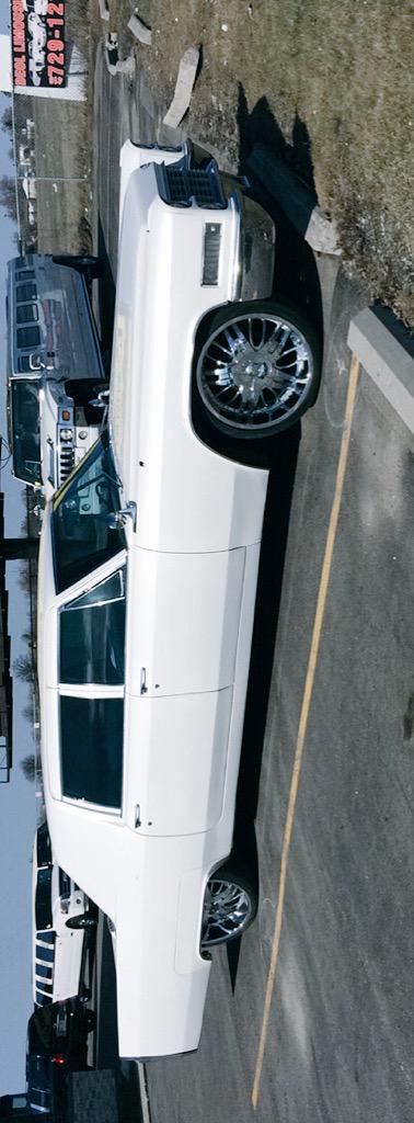 Deollimo's tweet photo. #deollimo #caddys #caddy limo http://t.co/96RtUHT6gT http://t.co/0RQmDVv7ld