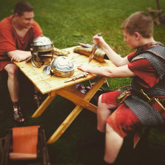 11thlegion's tweet photo. @11thlegion: Braving the rain at #GAJCL Convention #RockEagle #romanarmy #romansoldier #roman #livinghistory http://t.co/pe0pYJcqcy