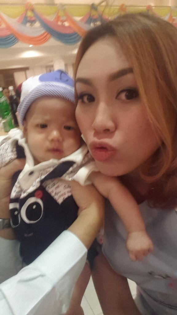 nobpana's tweet photo. ยินดีกับพี่สาวคนสวยและแสนดี#ncwedding#19Apr2015#งานฝ่าด่านสงกรานพระประแดง#รักนะคะจุฟ😍 http://t.co/OHs6A42Axn