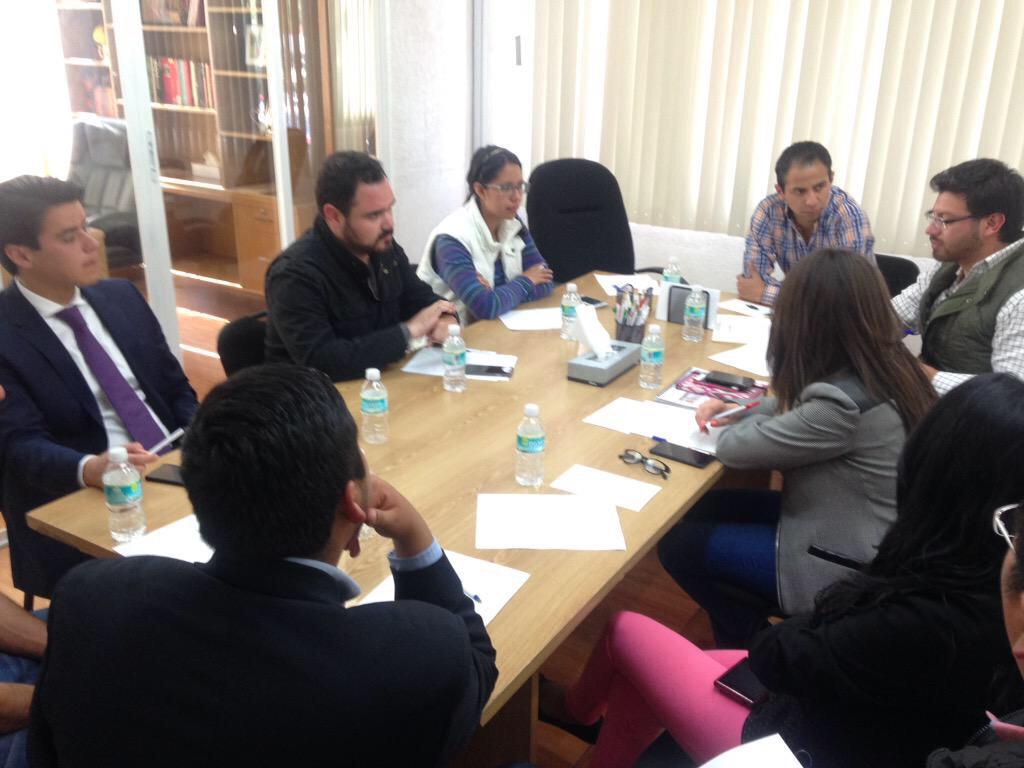 CTUEdomex's tweet photo. Reunión con el Presidente del C-TU Estado de México @JORGE_CRUZM previo a la primer asamblea estatal @CTUEdomex http://t.co/K2Lyag46qM