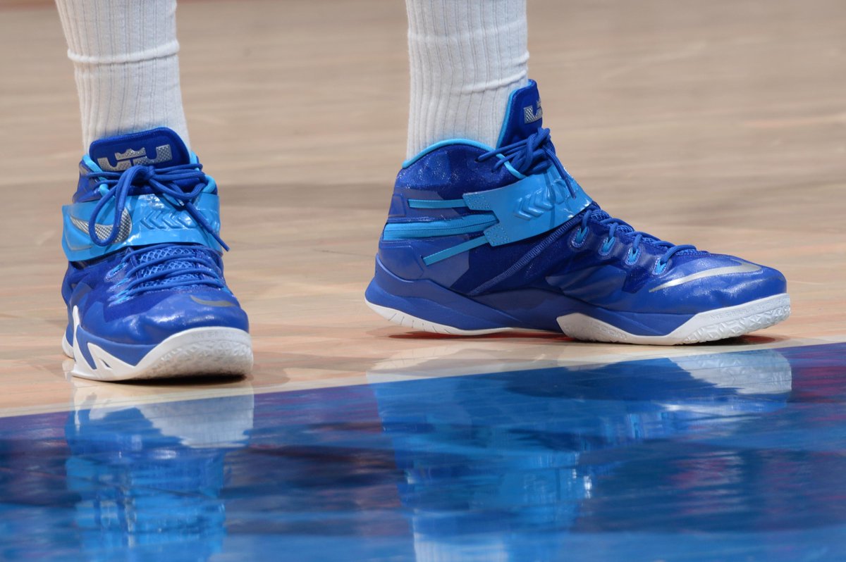 ESPNNBA's tweet photo. Hack-A-Jordan might be in full effect, but DeAndre Jordan's shoe game is on point. http://t.co/UqzVC26lXq