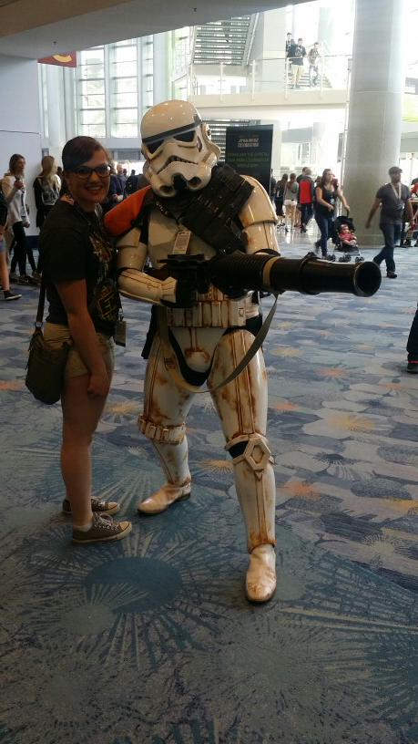 DoctorBirostris's tweet photo. Dr. B's daughter posing with a trooper. http://t.co/iksEtkycj8