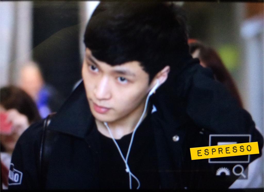LAYLINE1991's tweet photo. [PREVIEW] 150420 #LAY -Beijing Airport (Cr.Espresso) http://t.co/ooCHVoTKUx