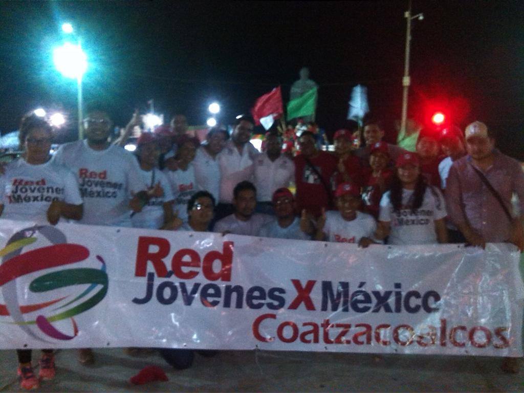 elhocionmx's tweet photo. #ConTodoOrgullo #DrBringas #RedJovenesxMexico #HugoRios #JovenesCoatza
#SeTrataDeTodos http://t.co/Qv87KijGBc
