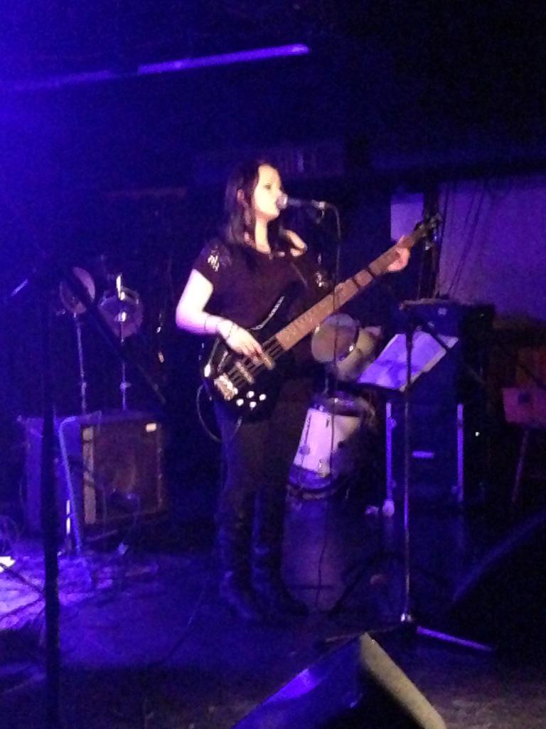 asashfell's tweet photo. April 18th at Logan's Pub http://t.co/vVwk7Qe8IA