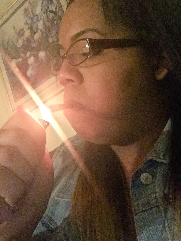duhgreatone's tweet photo. 420 💨💨💨 #teampothead http://t.co/FpYRX9WdLF