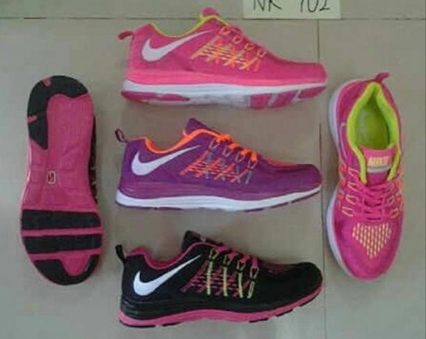 AZURAcollect's tweet photo. Nike Free Run
High Quality
Size 36-40
Idr 250k http://t.co/F1vQmUWKgS