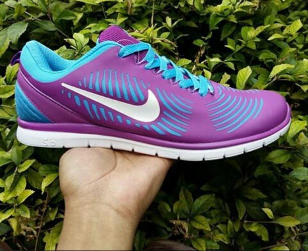 AZURAcollect's tweet photo. nike free 5.0
high quality
size 36-40
idr 250k http://t.co/uJadWMNzZl