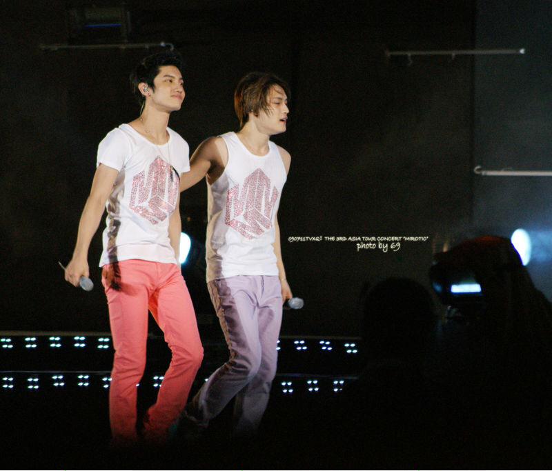 sheracassiopeia's tweet photo. When you see Jaejoong &amp; Changmin ❤️ http://t.co/YtBdemMuhj