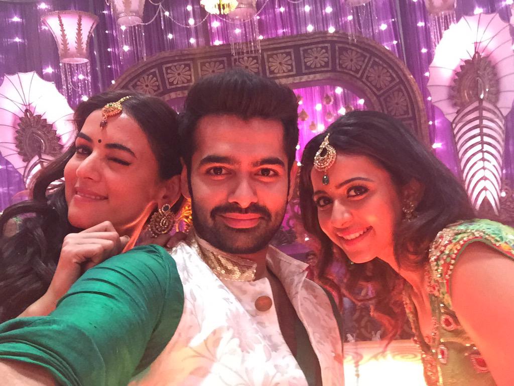 RAMaddicts's tweet photo. Last day of shoot #PandagaChesko .phew! So much effort 2 get a decent selfie #setsong #dance @sonalchauhan7 @ramsayz http://t.co/Vqn4BM48Oj"