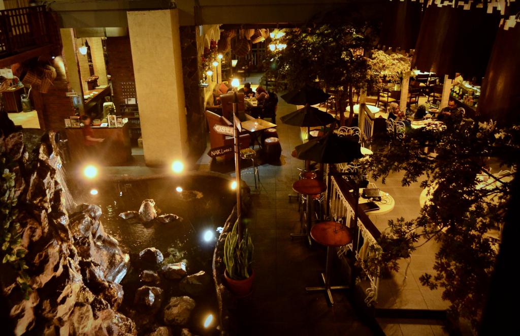 infobdg's tweet photo. Interior unik @thekiosk Baltos yg cozy bgt buat ngumpul, makanan komplit &amp; ueeenak! At Balubur Townsquare Lt.3 http://t.co/OiDW5R1Obr