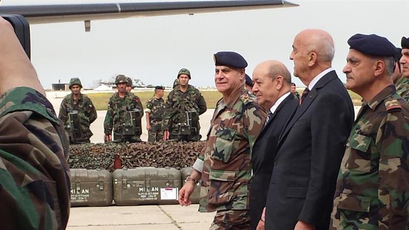 لبنان يتسلم أول دفعة من أسلحة الهبة السعودية للجيش بحضور وزير الدفاع الفرنسي CDB4iZiW0AEDKdp