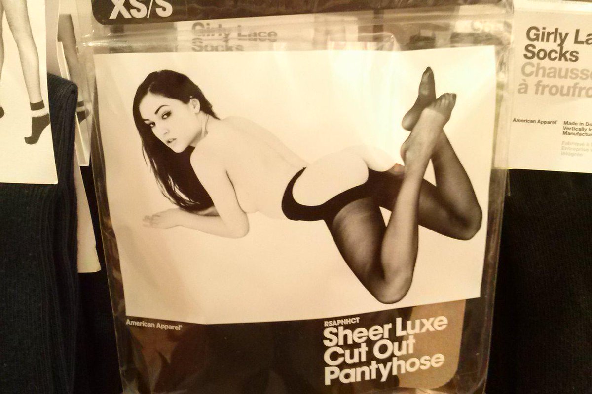 Yonomeaburro's tweet photo. Sasha Grey anunciando American Apparel. No conozco a nadie que compre aquรญ #pornsoft #barcelona http://t.co/V65MN9OlzG