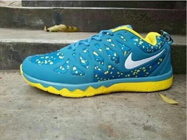 AZURAcollect's tweet photo. nike free running
high quality
size 39-44
idr 305k http://t.co/ONwUwOcIso