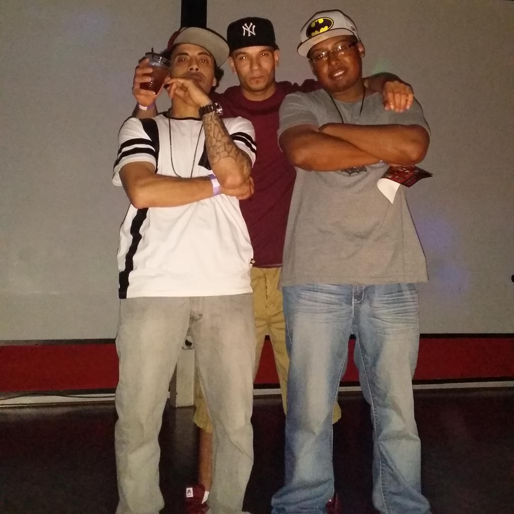 dro015's tweet photo. #200ProofEnt @atherican @dro015 @matthmattix Next level shβ’t #Va http://t.co/wYnM5JZxob