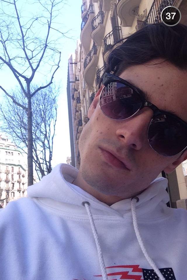 postbadbarrueco's tweet photo. #mcm 🙌🙌 http://t.co/q4Hm7WYDRJ